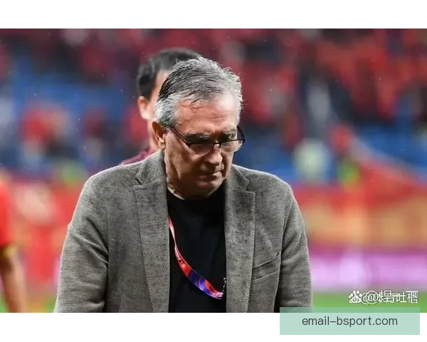 伊万科维奇正式上任中国男足主教练开启新篇章