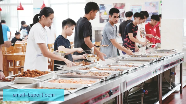 链球赛前正餐安排，营养师控制碳水与蛋白质