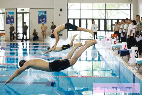 五十米自由泳到边技术，触壁判断与速度保持关键